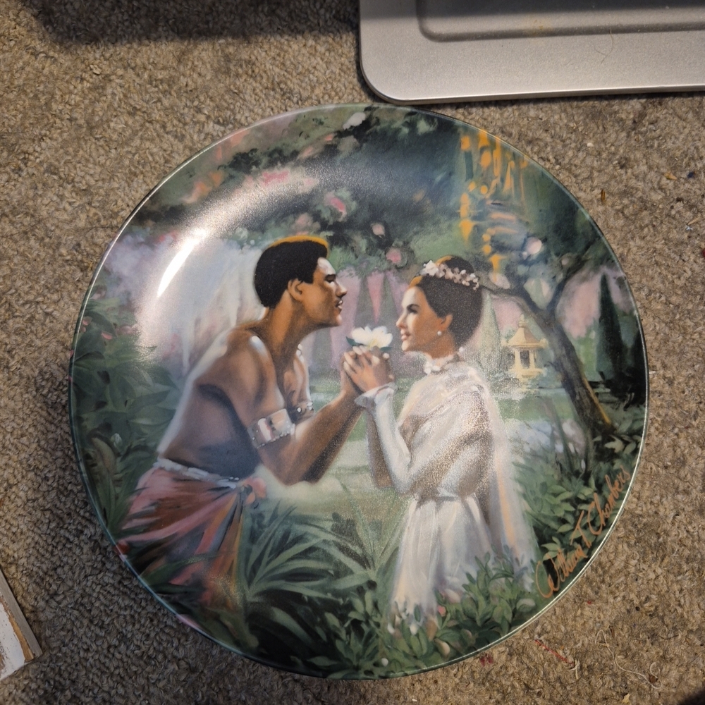 Decorative Plate with Romantic Scene